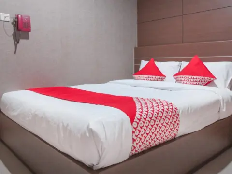 OYO 383 Env Residence - Photo 4