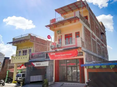OYO 3844 Shinta Guesthouse - Photo 1