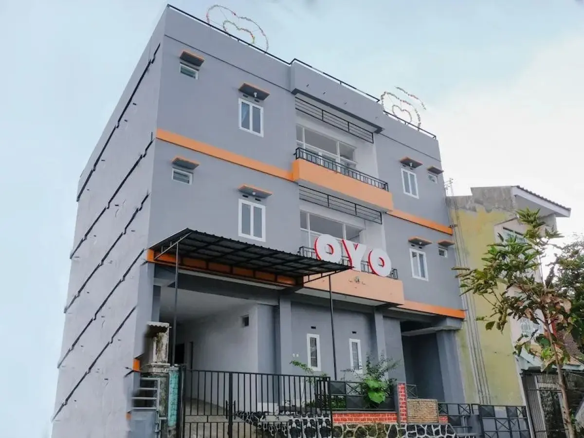 Oyo 437 Hnr Homestay Syariah