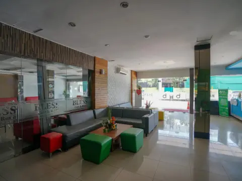 OYO 575 Blessing Hotel - Photo 2