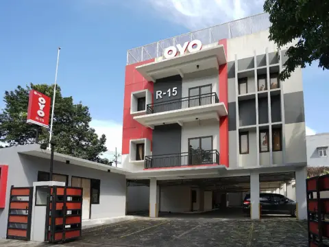 OYO 748 Comfitel Tenggilis - Photo 3