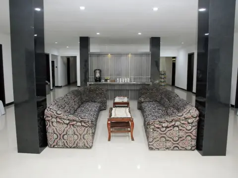 OYO 840 Hotel Dely - Photo 2