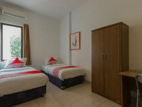 OYO 866 Idola Residence - Photo 2