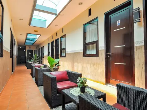 OYO 897 d'Dhave Hotel - Photo 2