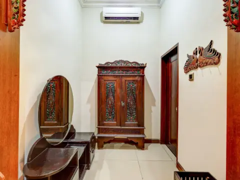 OYO 90000 Adya Nalendra Boutique Hotel - Photo 1