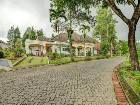 OYO 90080 Villa Lotus E06 - Photo 2