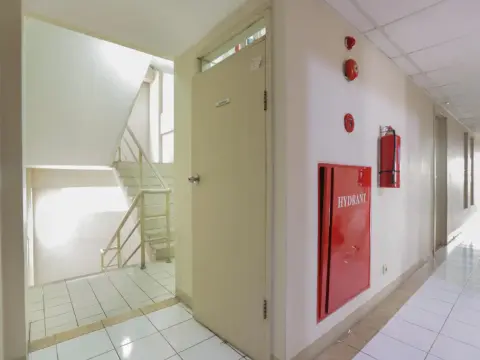 OYO 909 Lauv Room Grand Centerpoint Tower B - Photo 2