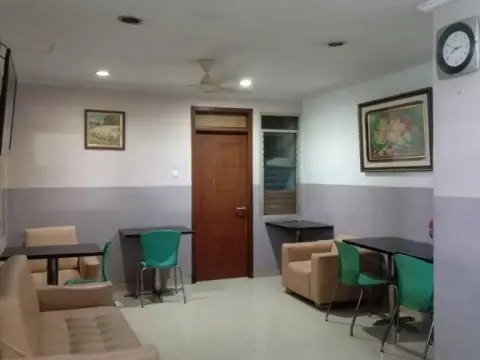 OYO 91104 Griya Mitra Residence - Photo 4