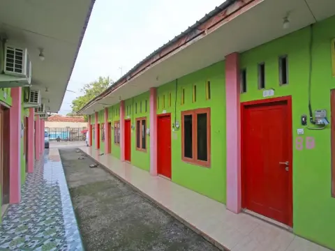 OYO 91476 Srikaya Hotel 3 - Foto 1