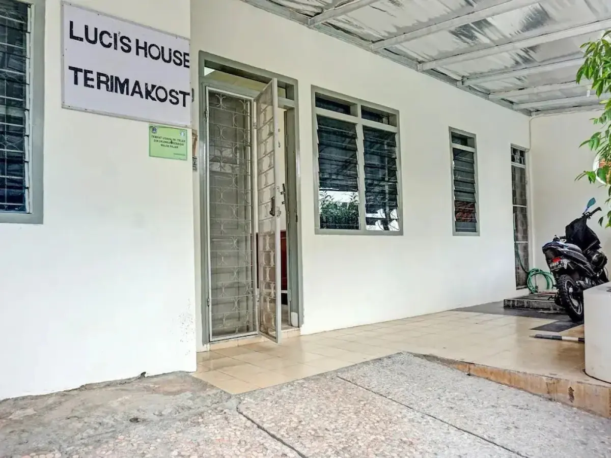 OYO 91658 Lucis House