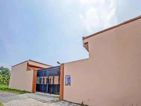 OYO 92006 Kost Sejahtera Syariah - Photo 1