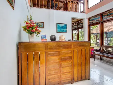 OYO 92329 Sewu Mas Hotel - Photo 2