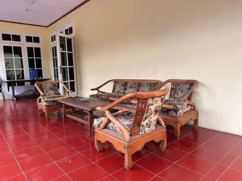 OYO 92995 Villa Ragill - Photo 1