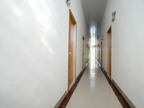 OYO 945 Mega Kost 2 - Photo 1