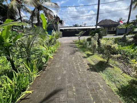 OYO 94782 Loka Loka Ubud - Photo 1