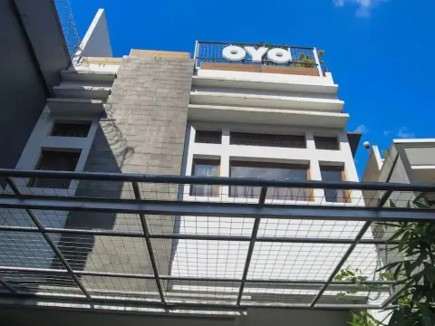 Oyo 964 Bandung Central Guest House - Photo 1