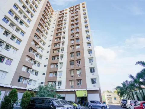 OYO Flagship 910 Menara Rungkut Surabaya - Photo 1