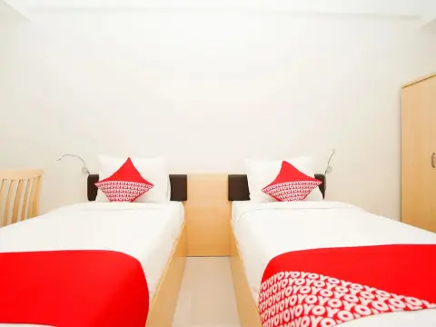 OYO Flagship 910 Menara Rungkut Surabaya - Photo 4