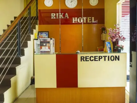 OYO Flagship 91245 Rika Hotel Makassar - Photo 1