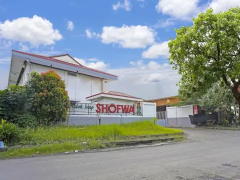OYO Flagship 91290 Pondok Inap Shofwa 2 - Photo 1