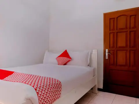 OYO Life 538 Villa Handayani Syariah - Photo 3
