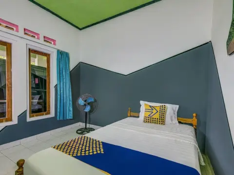 OYO Life 90137 Kost Mahameru Syariah - Foto 1