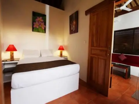 Palmyra Cottages - Photo 3