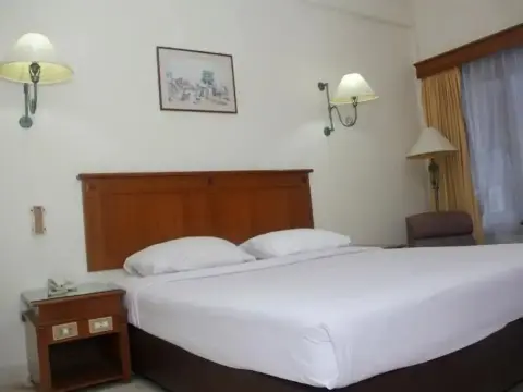 Parama Hotel Puncak - Photo 4