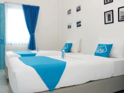 Paras Paros Marina Lodge - Photo 3