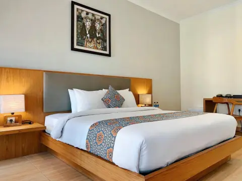 Perissos Echo Beach - Photo 3