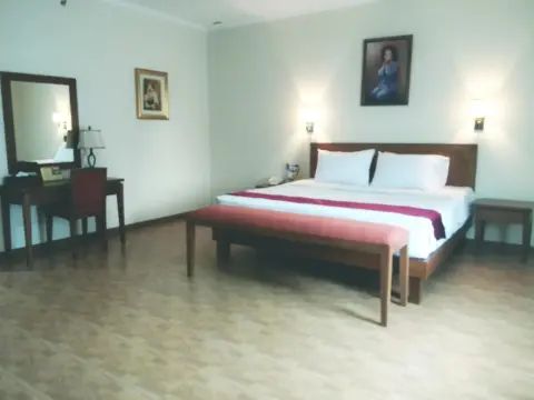 Pia Hotel Cirebon - Photo 3