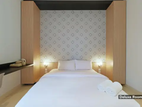 Plaza 54 Residence (Vaccinated Staff) - Photo 3