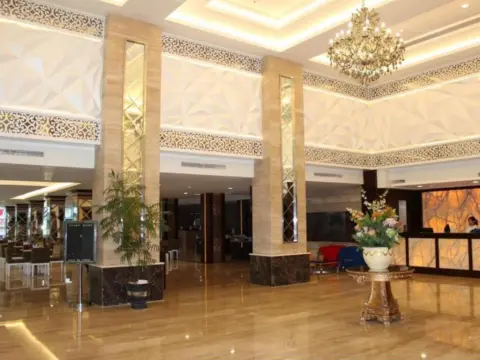 Plaza Inn Kendari - Photo 2