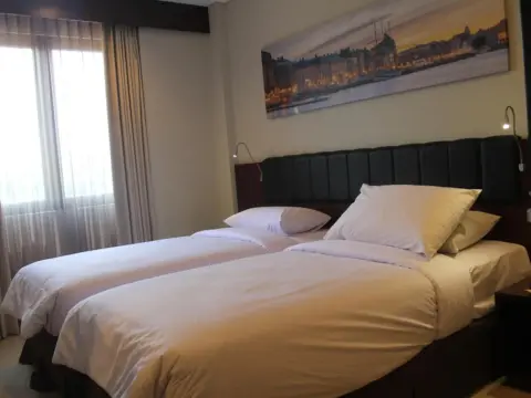 PrimeBiz Hotel Karawang - Photo 3