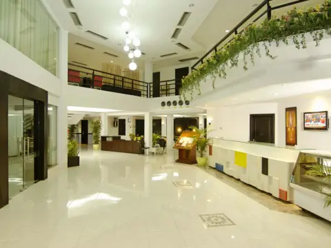 PrimeBiz Hotel Karawang - Photo 2