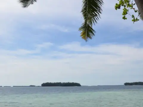 Pulau Pelangi Resort - Photo 2