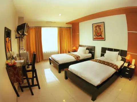 Puri Chorus Hotel - Photo 2