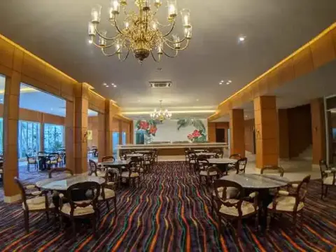 Puri Senyiur Hotel - Photo 2