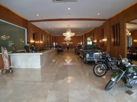 Puri Senyiur Hotel - Photo 3