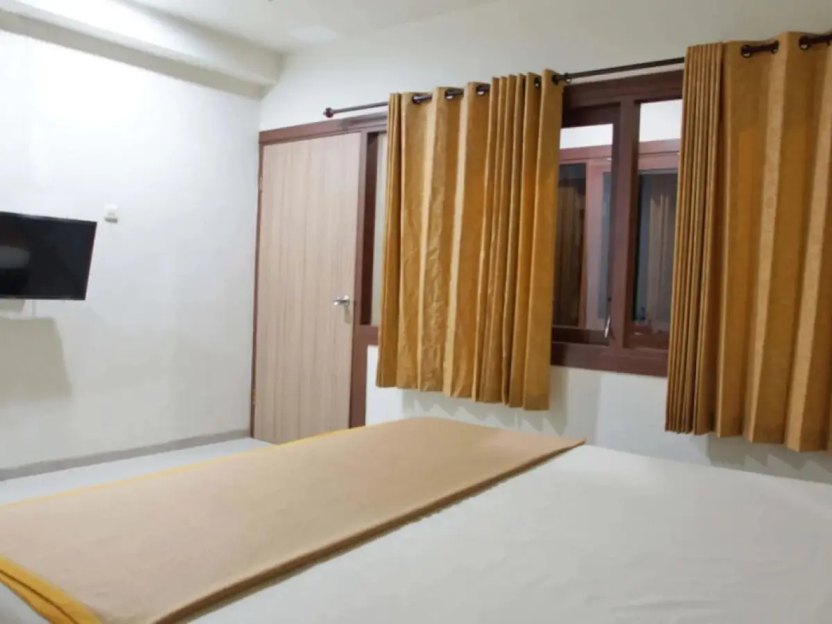 Ramayana Indah Hotel by RedDoorz