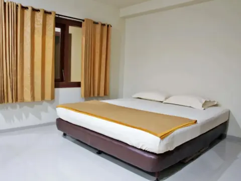 Ramayana Indah Hotel by RedDoorz - Photo 4