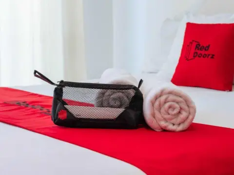 RedDoorz At Jalan Raya Solo Tawangmangu - Foto 3