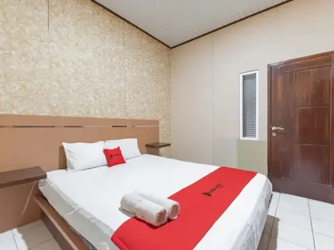 RedDoorz @ K Home Syariah near Mall Kartini Lampung - Photo 4