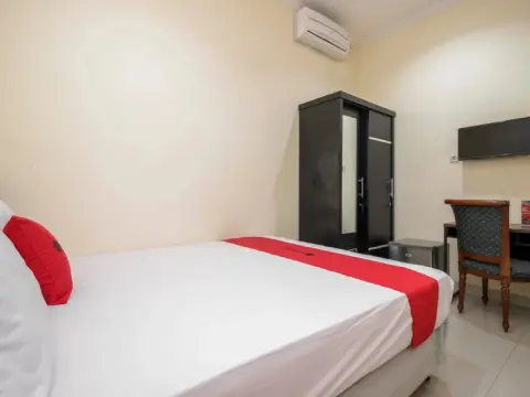 RedDoorz @ Meruya 2 - Photo 2