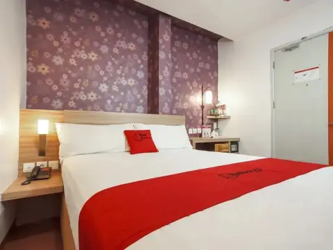 Reddoorz @ Raya Gubeng - Foto 2