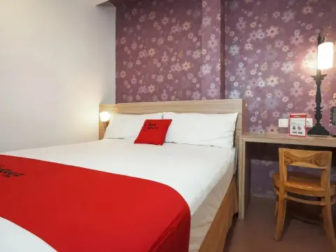 Reddoorz @ Raya Gubeng - Foto 3