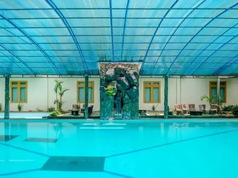 RedDoorz @ Savitri Hotel - Photo 3