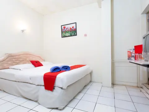 RedDoorz @ Supratman Street - Photo 2