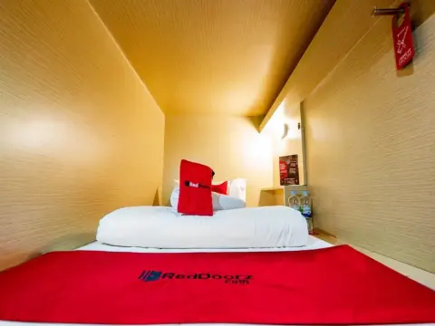 Reddoorz Hostel @ Pod House Makassar - Photo 3