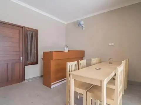 RedDoorz near Ambarukmo Yogyakarta - Photo 3